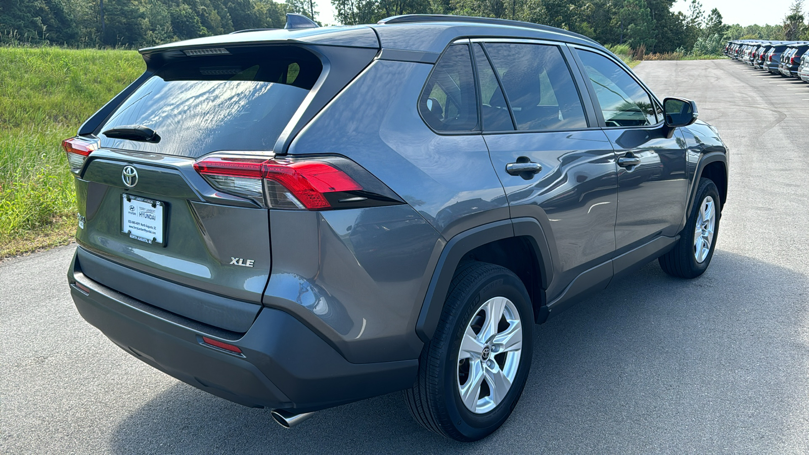 2021 Toyota RAV4 XLE 7