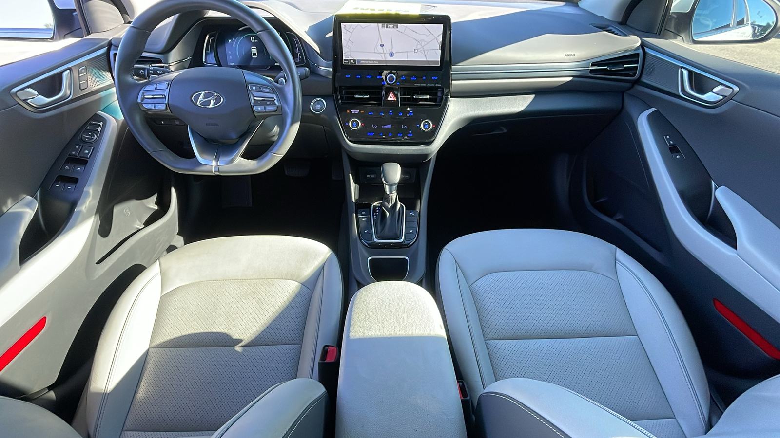 2022 Hyundai Ioniq Hybrid Limited 12