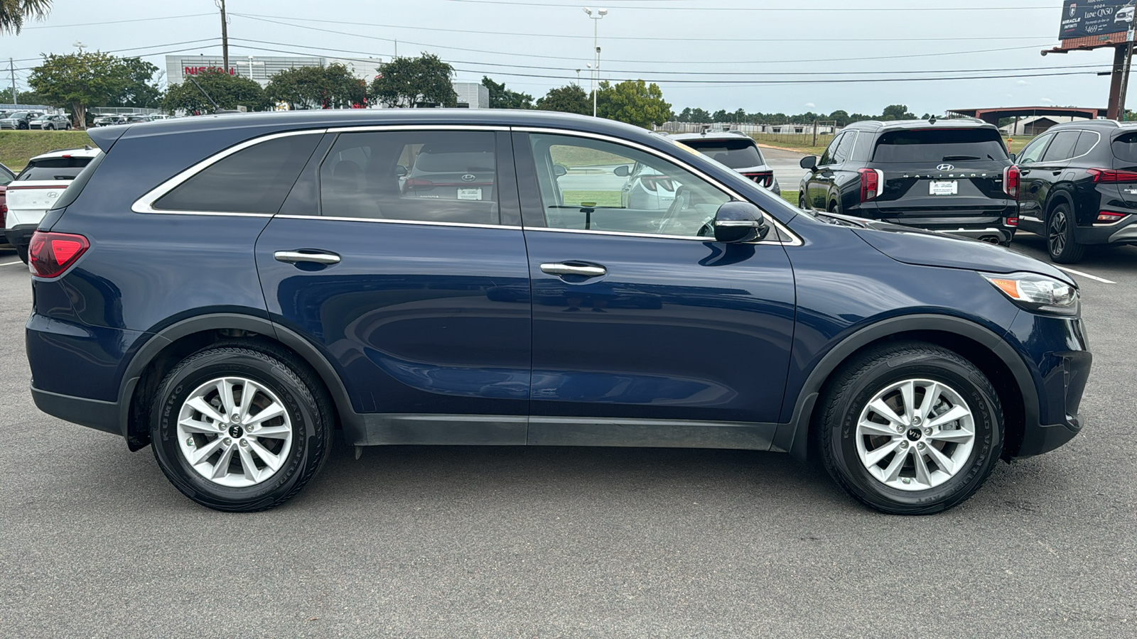 2019 Kia Sorento LX 8