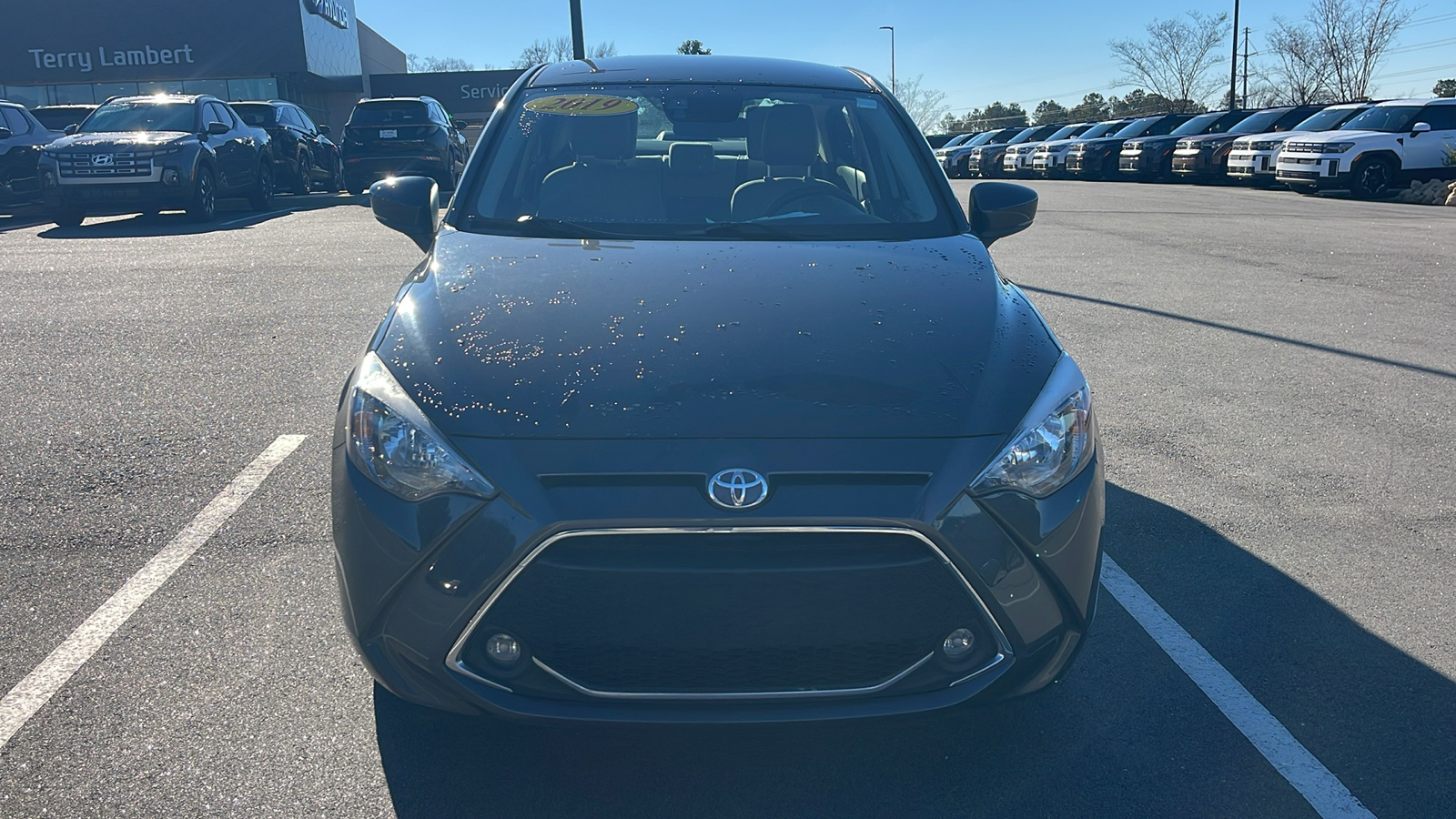 2019 Toyota Yaris L 2