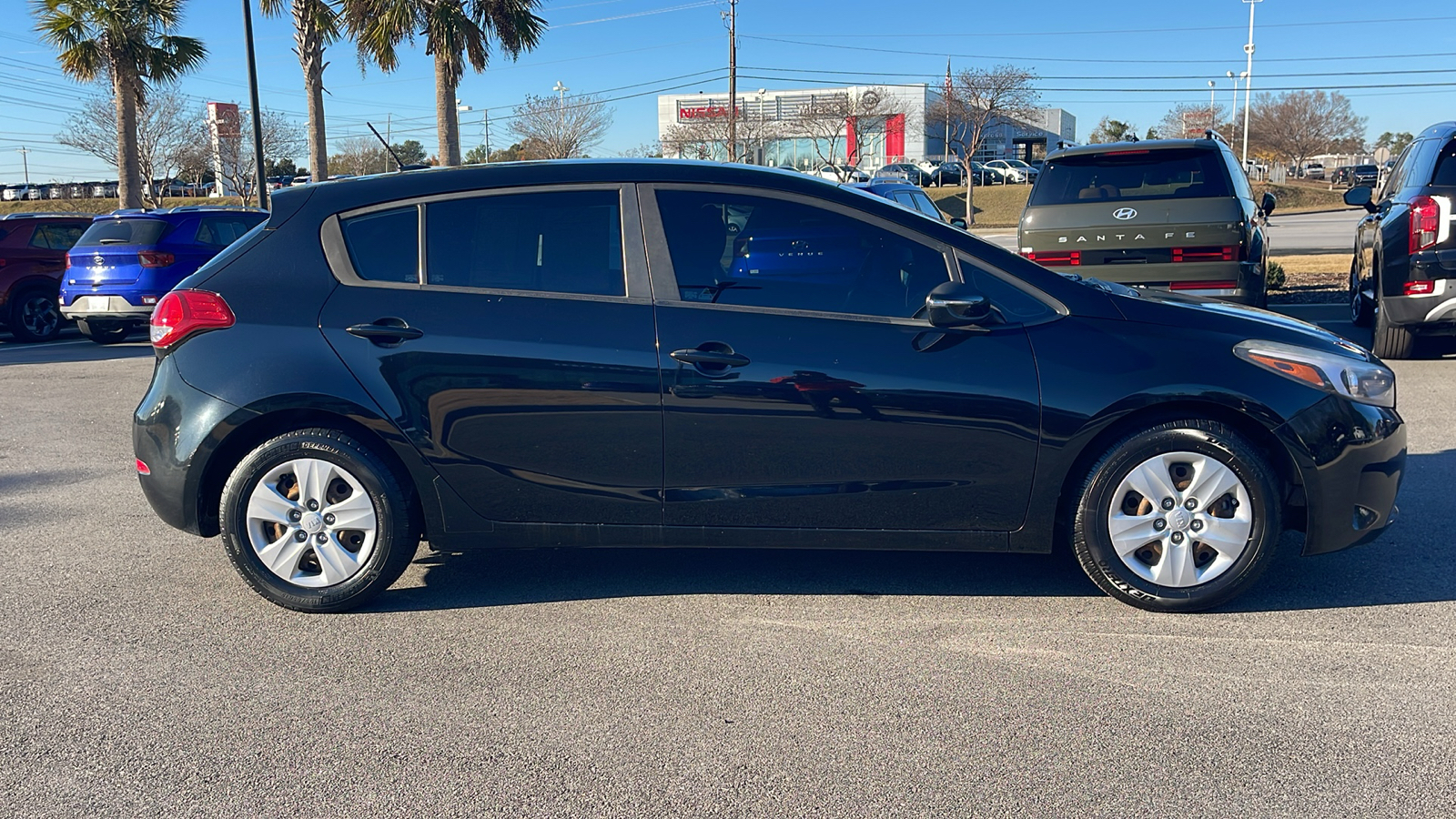 2017 Kia Forte5 LX 8