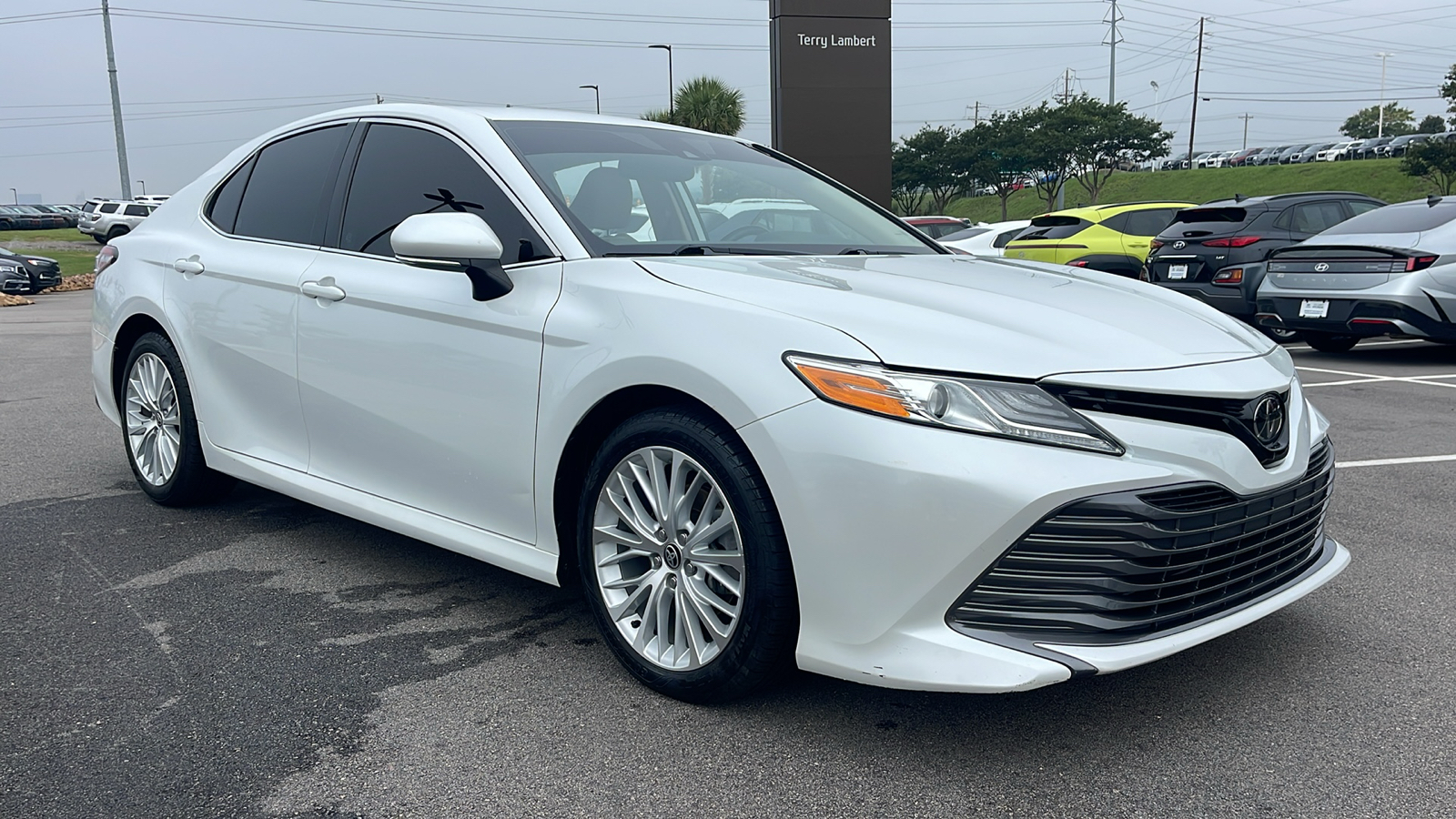 2020 Toyota Camry XLE 1