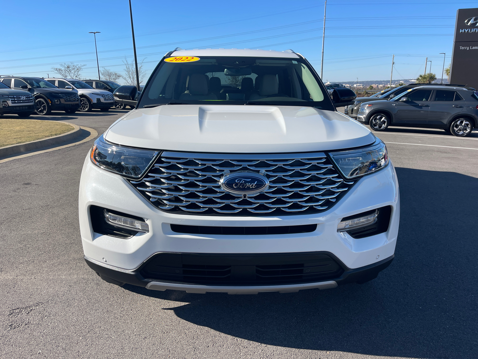 2022 Ford Explorer Platinum 2