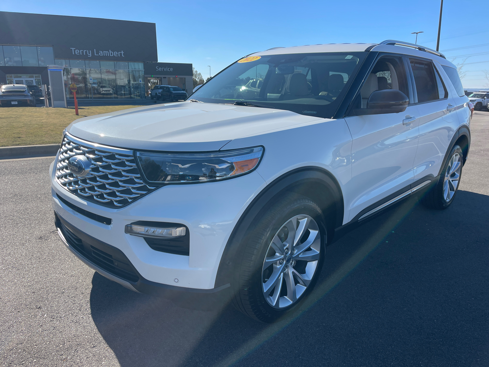 2022 Ford Explorer Platinum 3