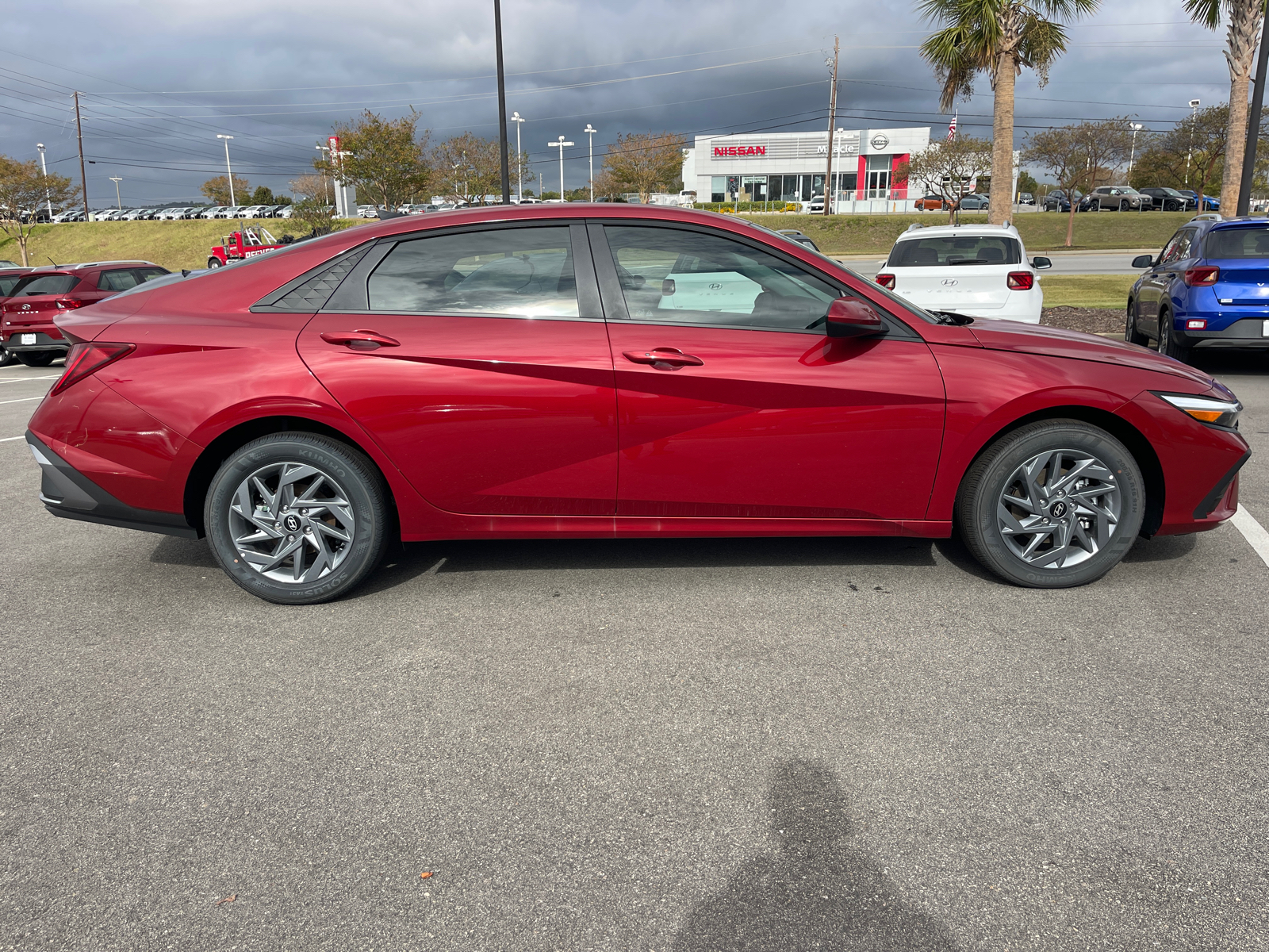 2024 Hyundai Elantra Hybrid Blue 8