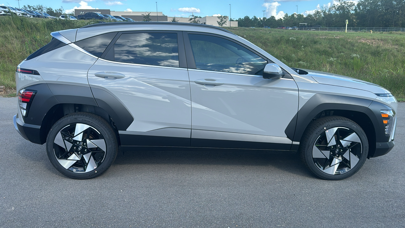 2025 Hyundai Kona Limited 8