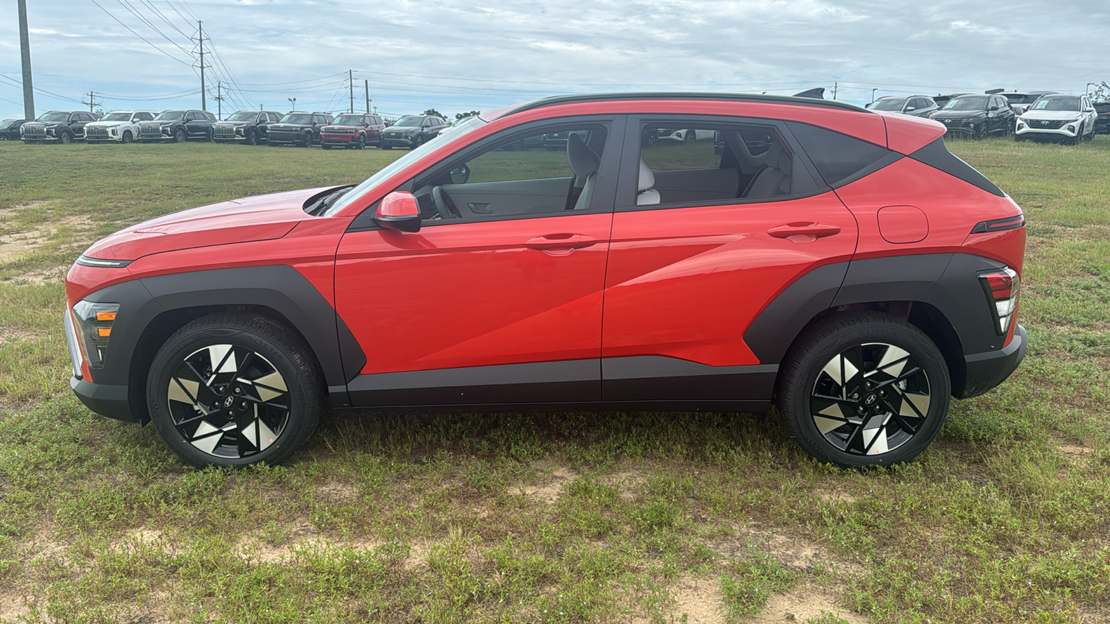 2025 Hyundai Kona SEL 4