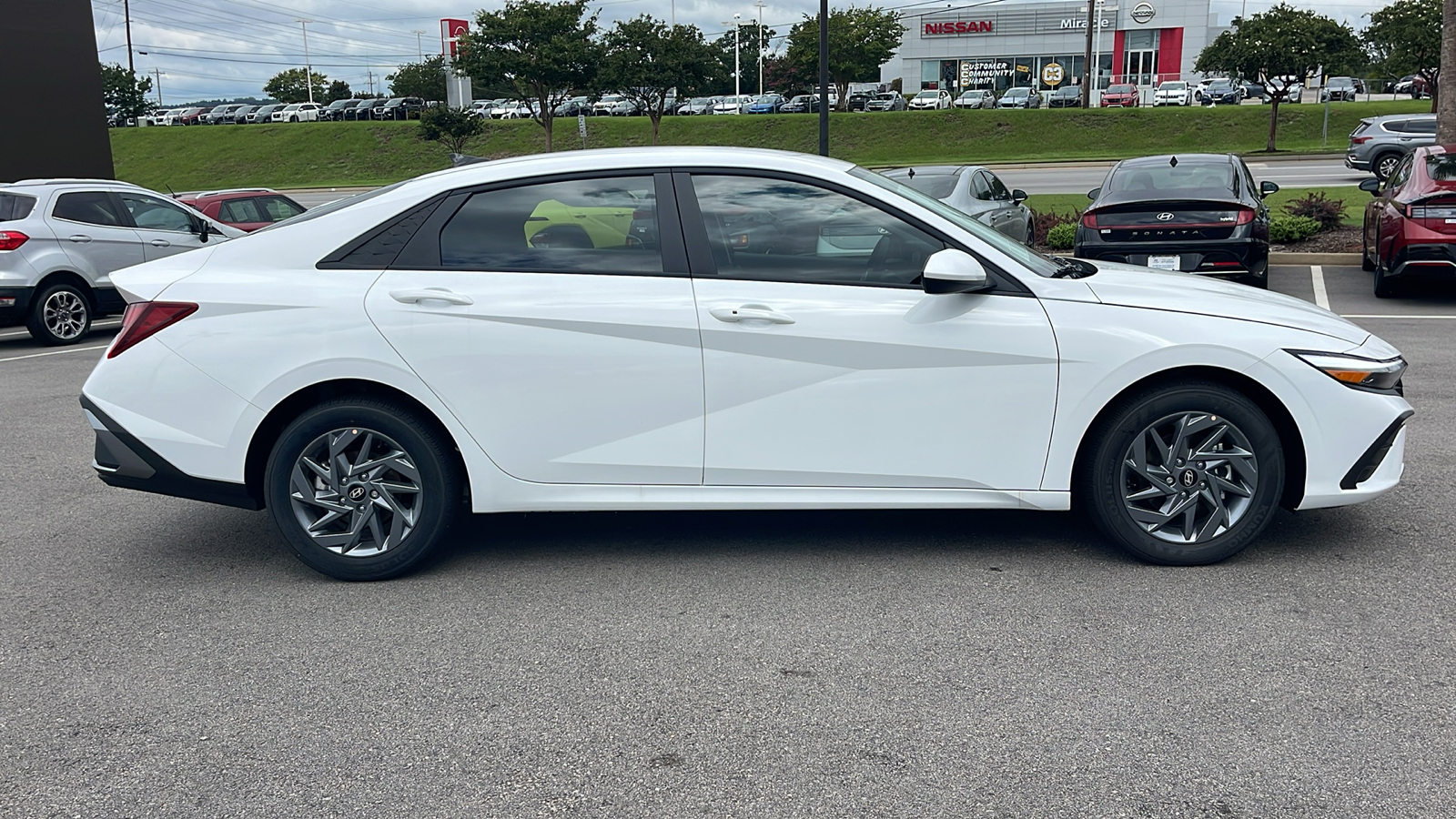 2024 Hyundai Elantra SEL 8