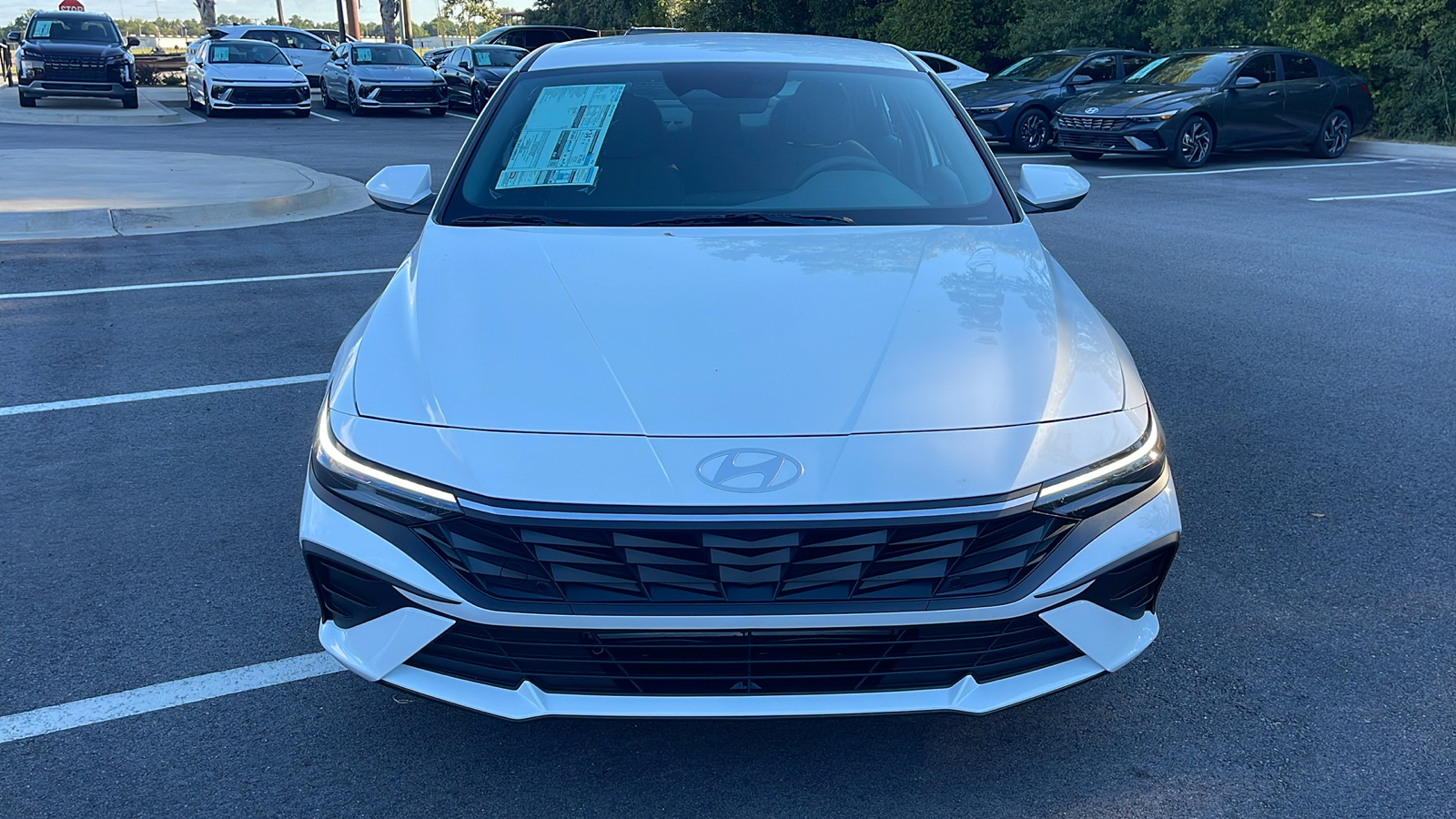 2024 Hyundai Elantra SEL 2