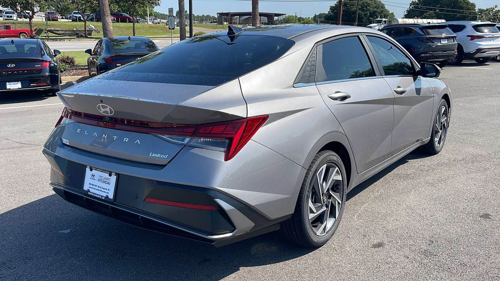 2024 Hyundai Elantra Limited 7