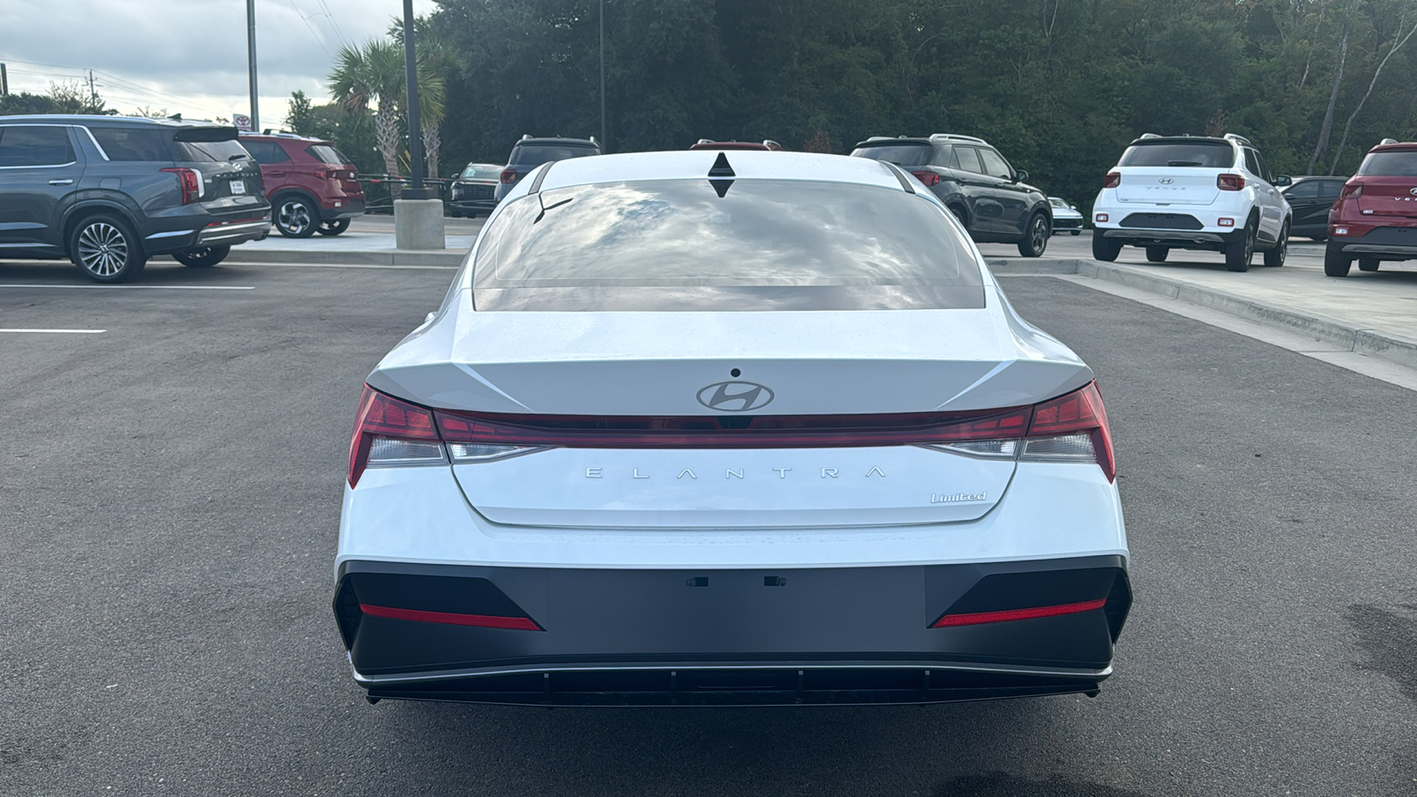 2025 Hyundai Elantra Limited 6