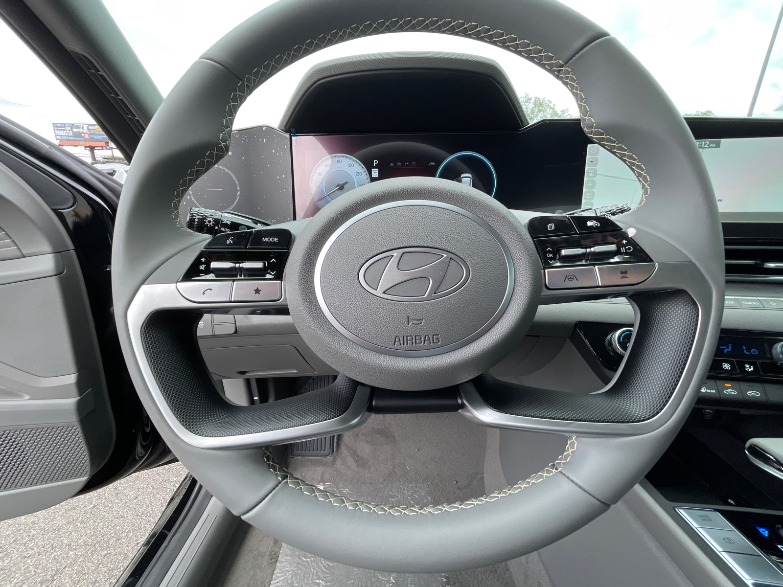 2025 Hyundai Elantra SEL 19