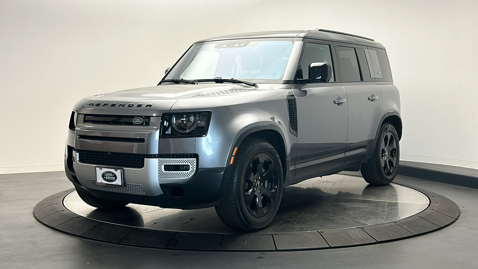 2022 Land Rover Defender 110 SE 7