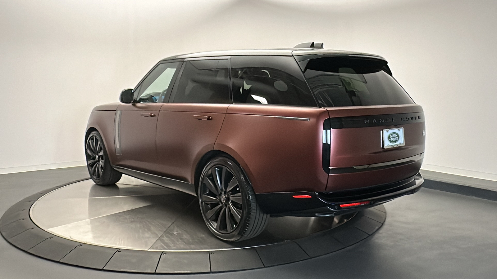 2023 Land Rover Range Rover SV 3