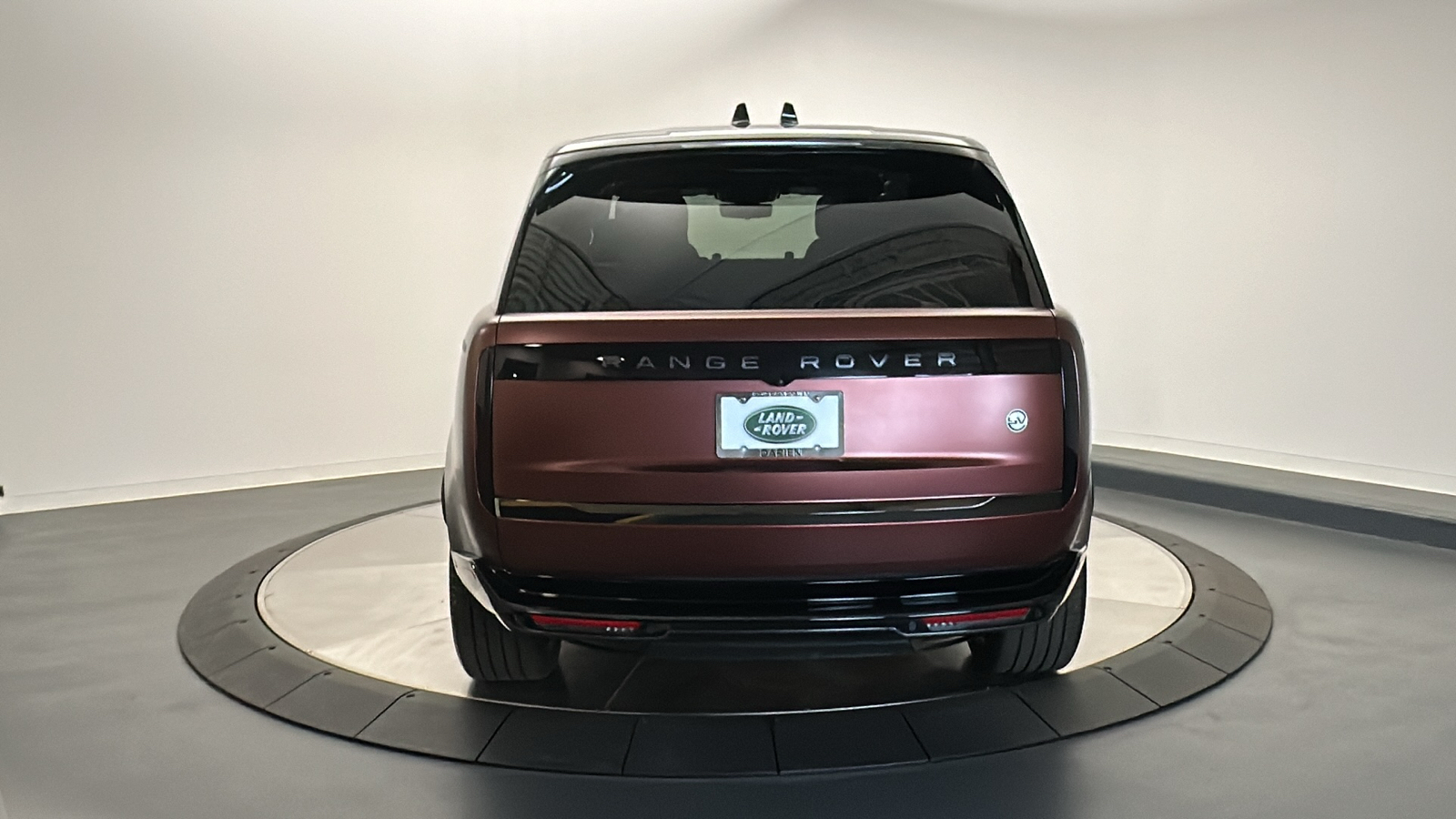 2023 Land Rover Range Rover SV 4