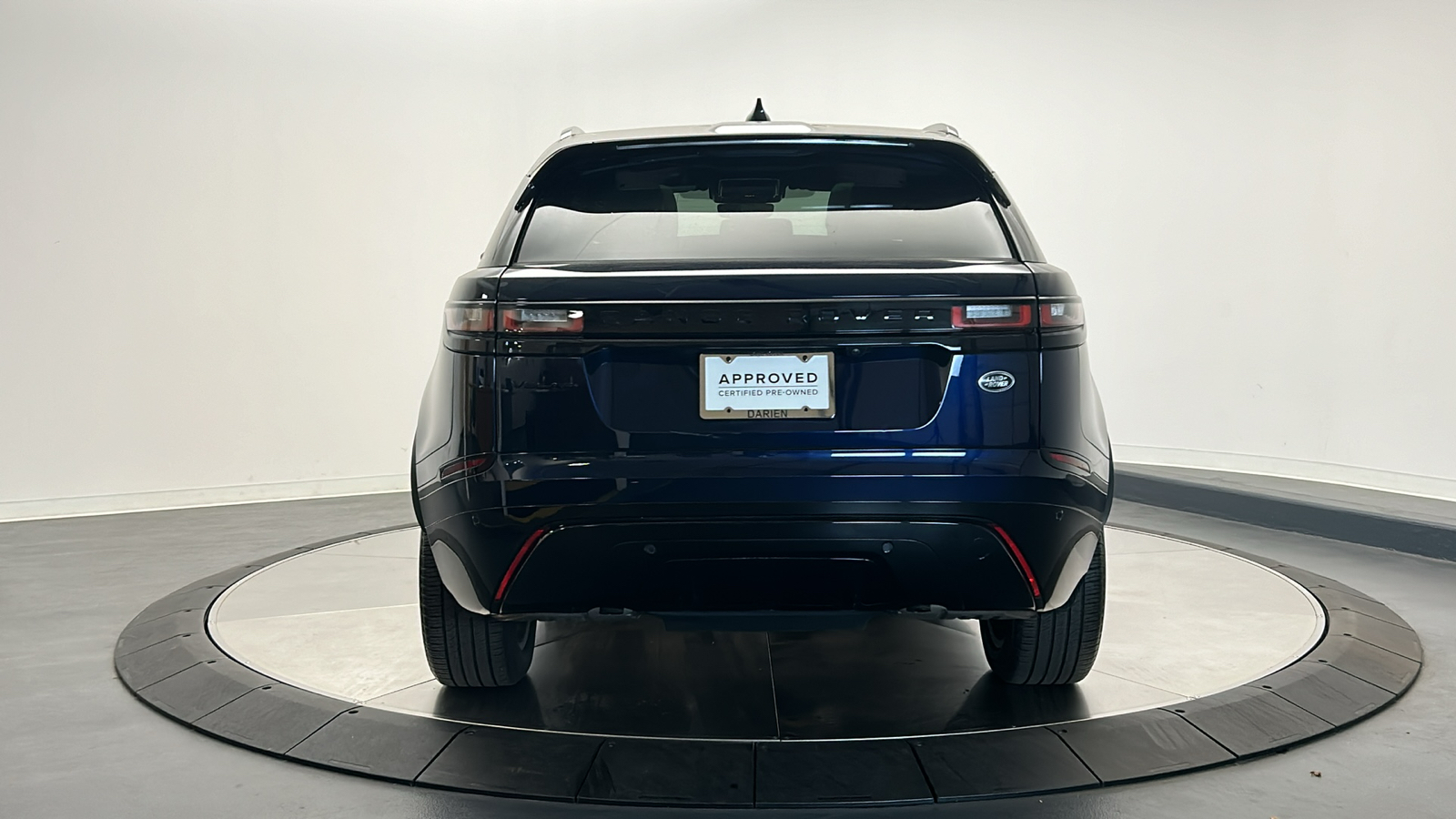 2023 Land Rover Range Rover Velar R-Dynamic S 4