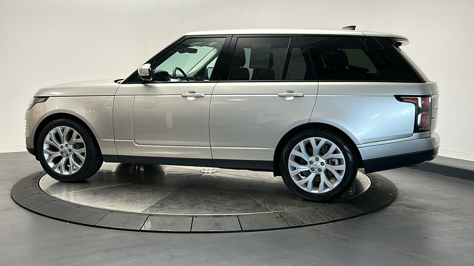 2020 Land Rover Range Rover HSE 2