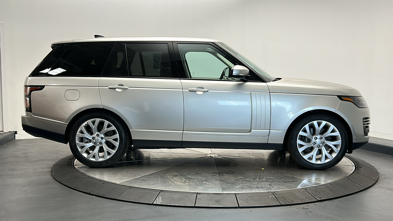 2020 Land Rover Range Rover HSE 6