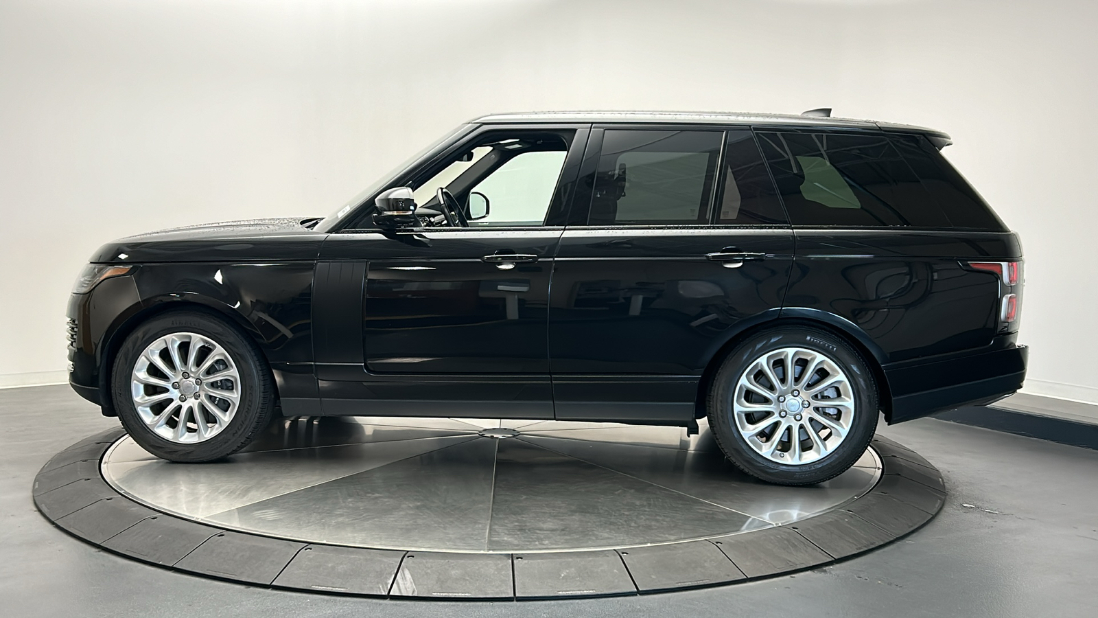 2020 Land Rover Range Rover HSE 2