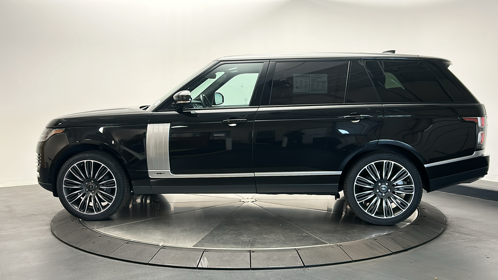 2021 Land Rover Range Rover Westminster 2