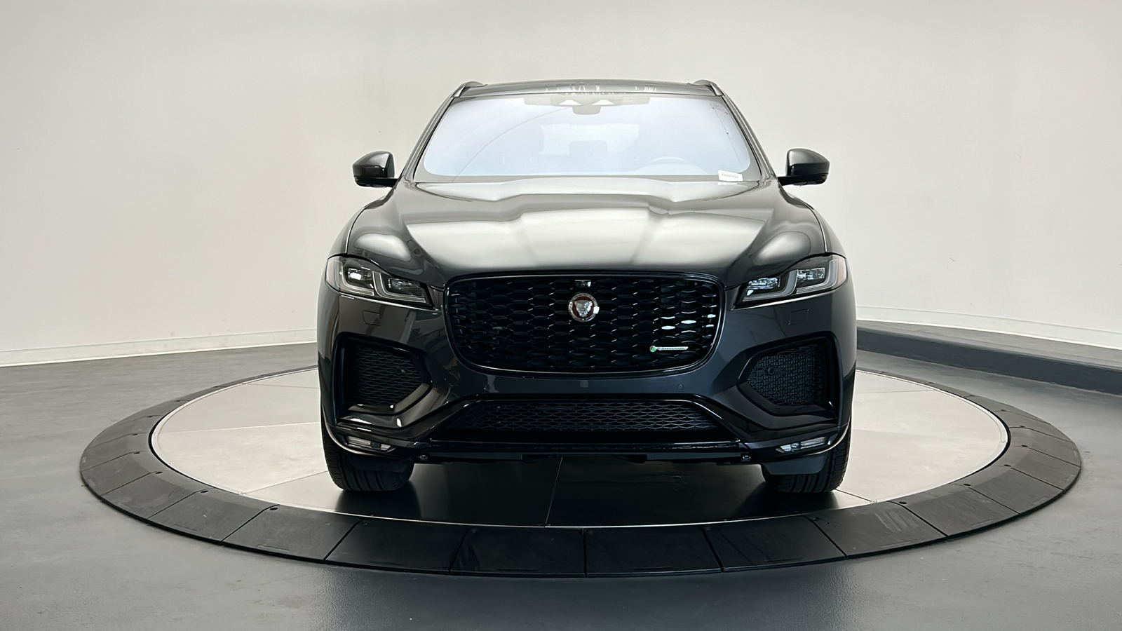 2021 Jaguar F-PACE P400 R-Dynamic S 8