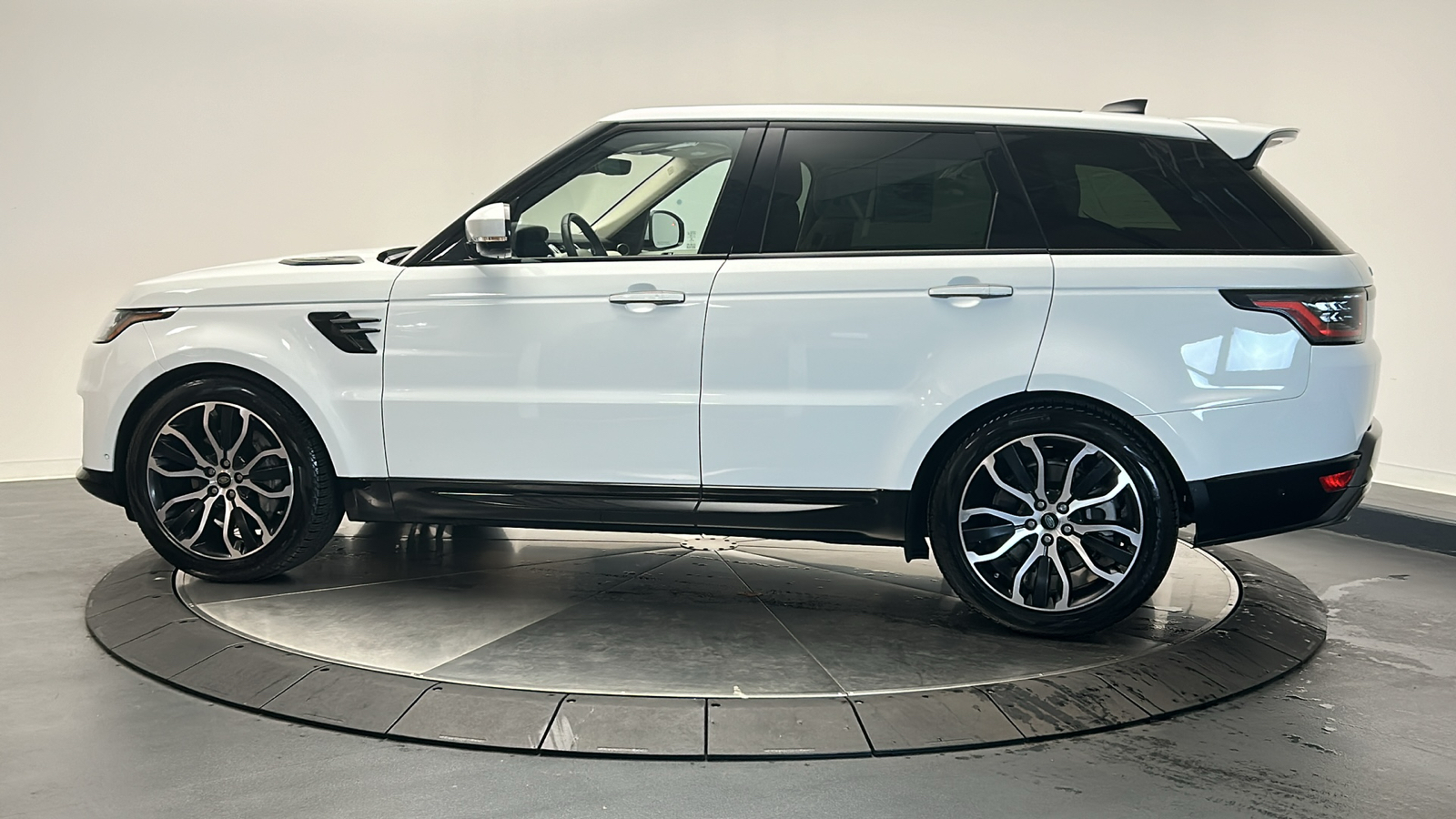 2021 Land Rover Range Rover Sport HSE Silver Edition 2