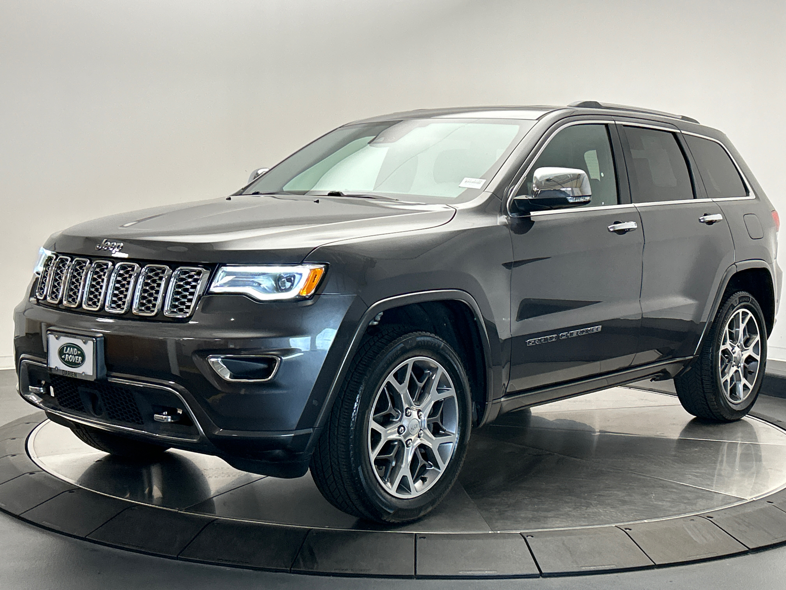 2020 Jeep Grand Cherokee Overland 1