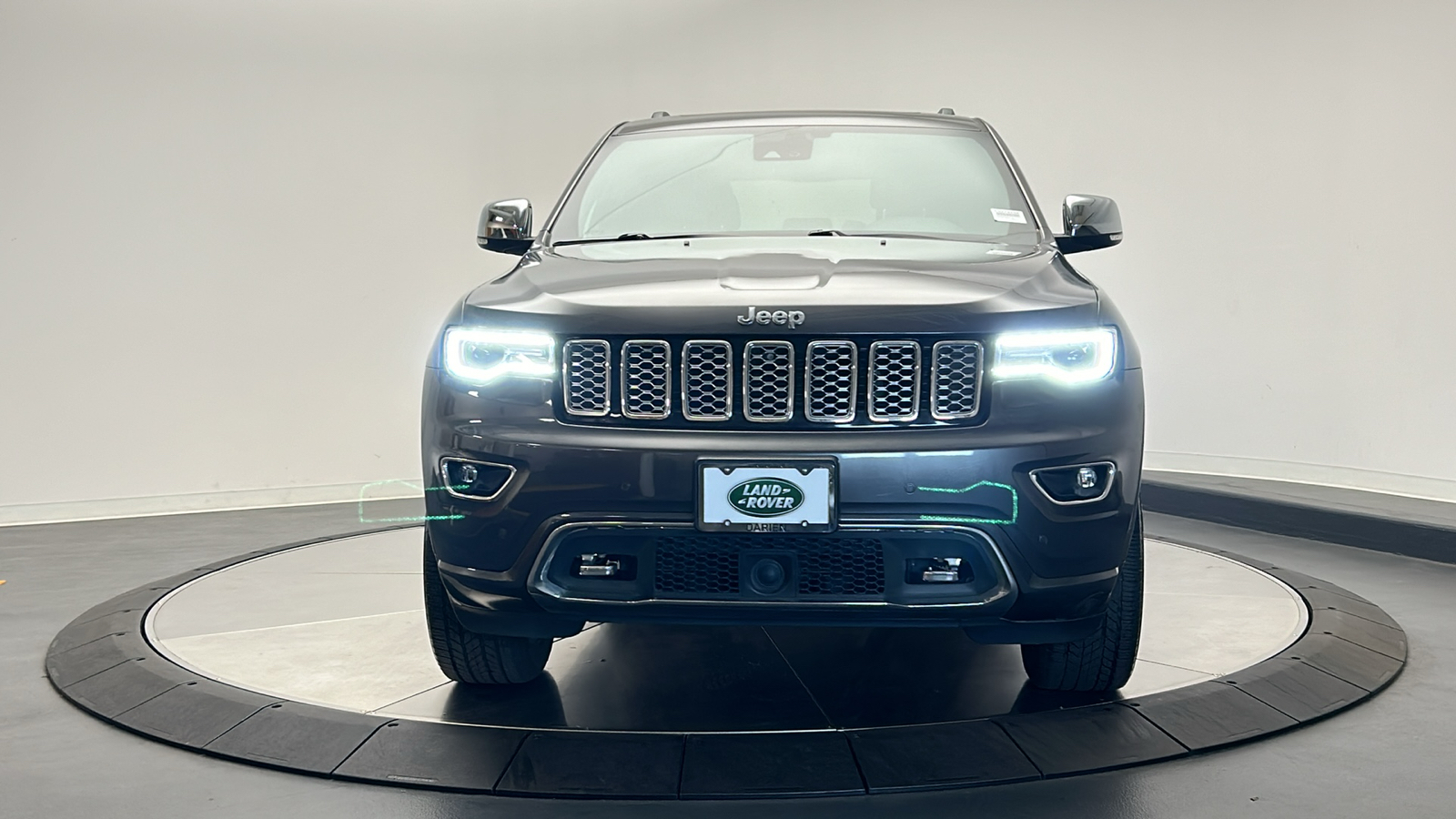 2020 Jeep Grand Cherokee Overland 8