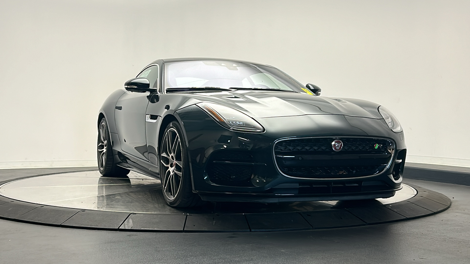 2020 Jaguar F-TYPE R 7