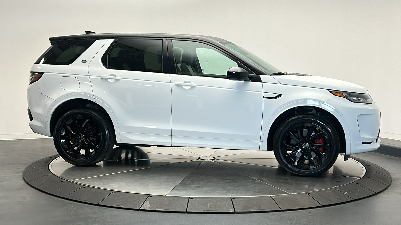 2023 Land Rover Discovery Sport SE R-Dynamic 6