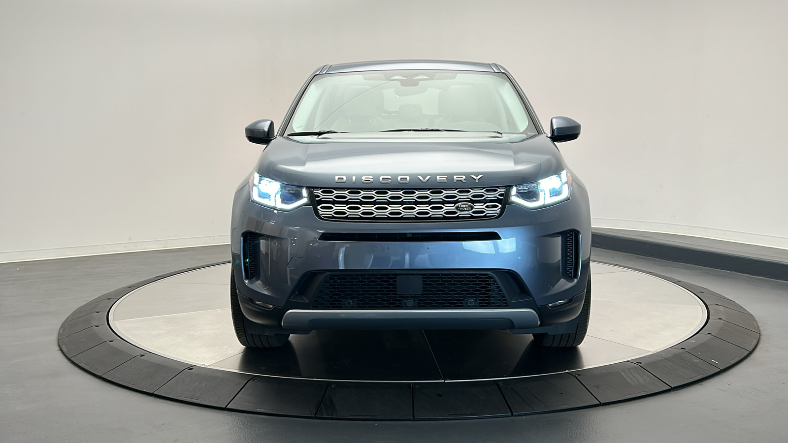 2023 Land Rover Discovery Sport SE 8