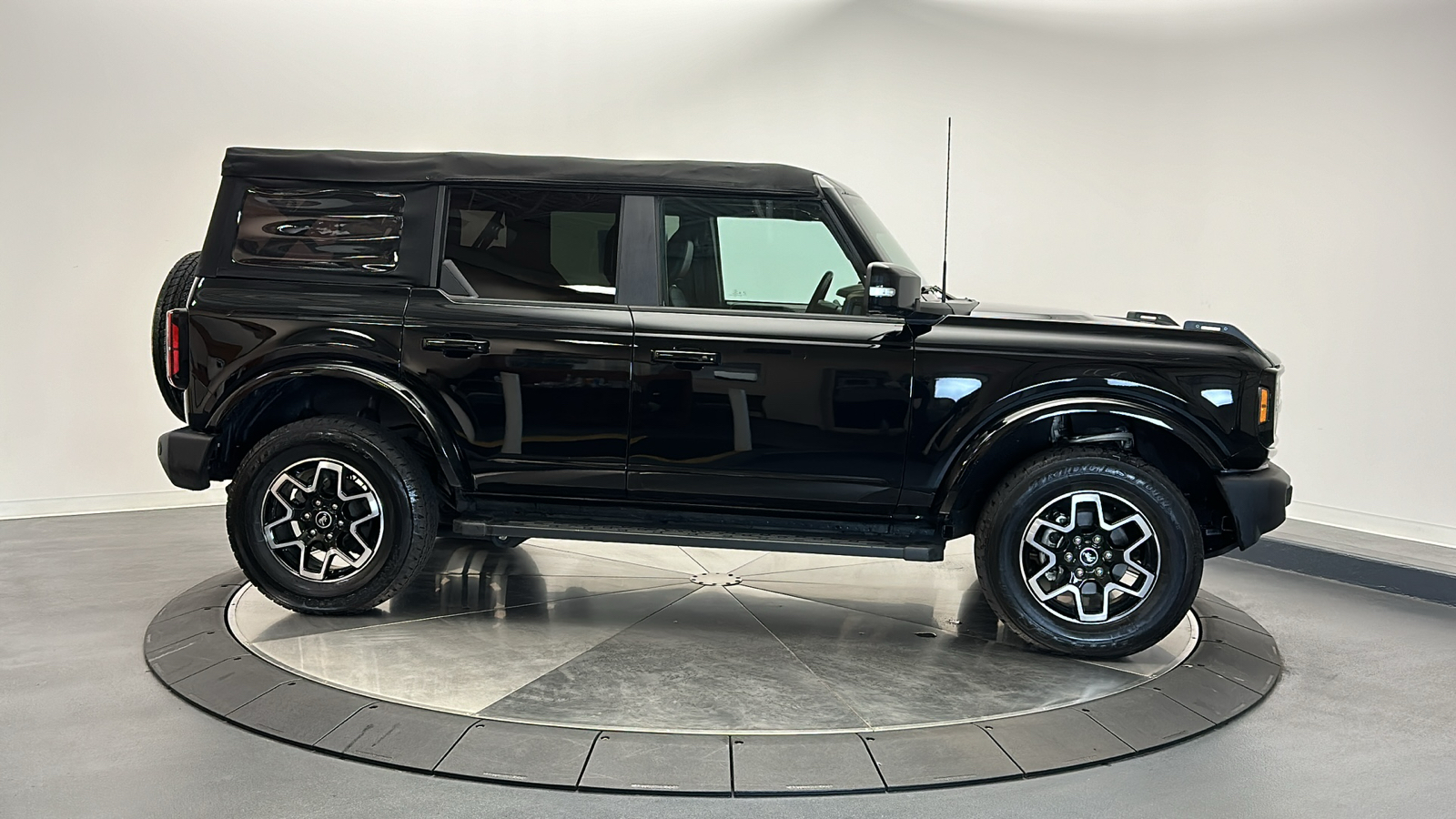 2022 Ford Bronco Outer Banks Advanced 6