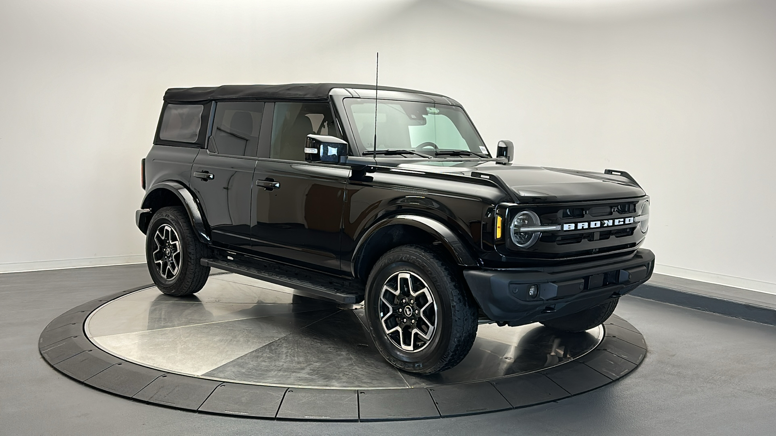 2022 Ford Bronco Outer Banks Advanced 7