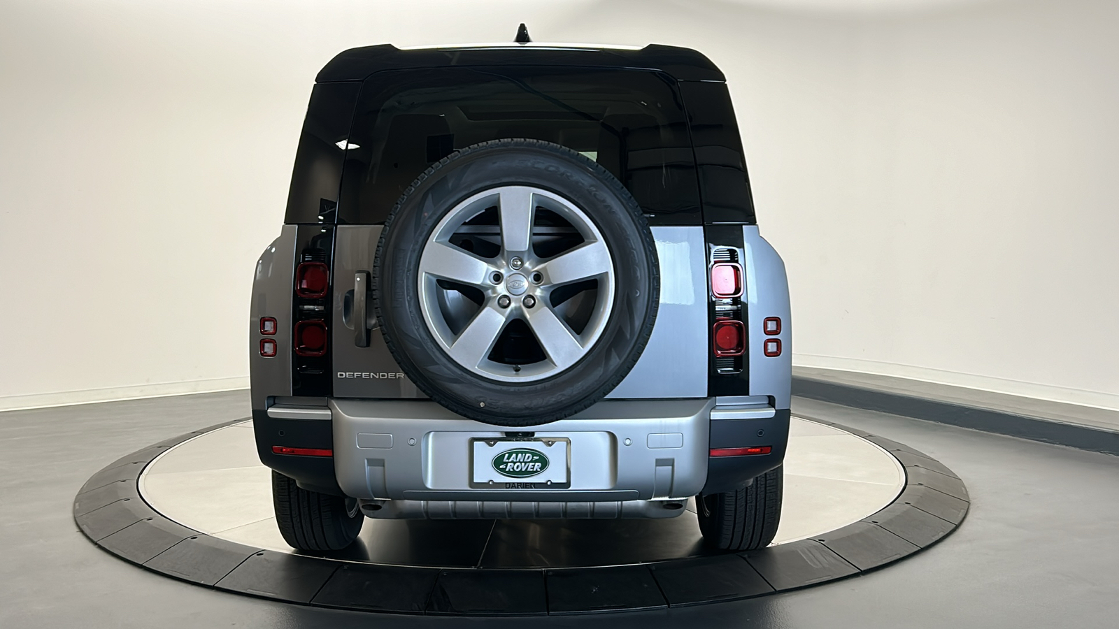 2024 Land Rover Defender 130 S 4