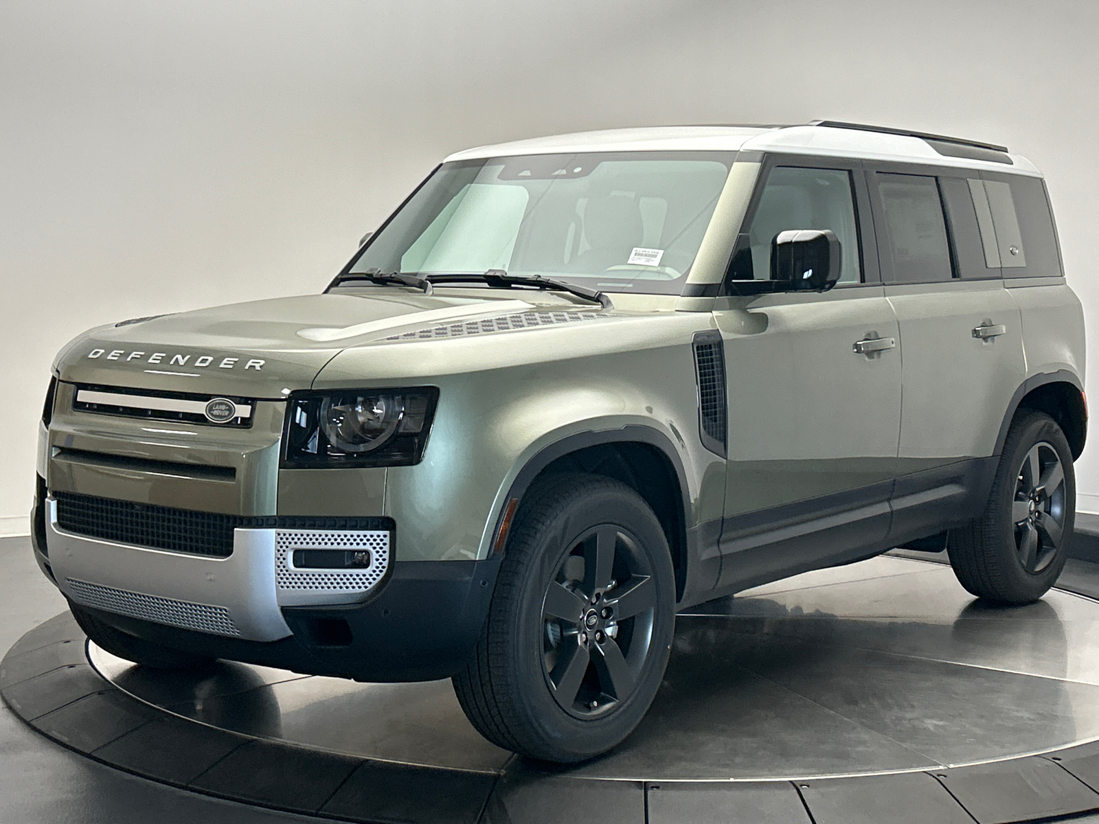 2024 Land Rover Defender 110 S 1