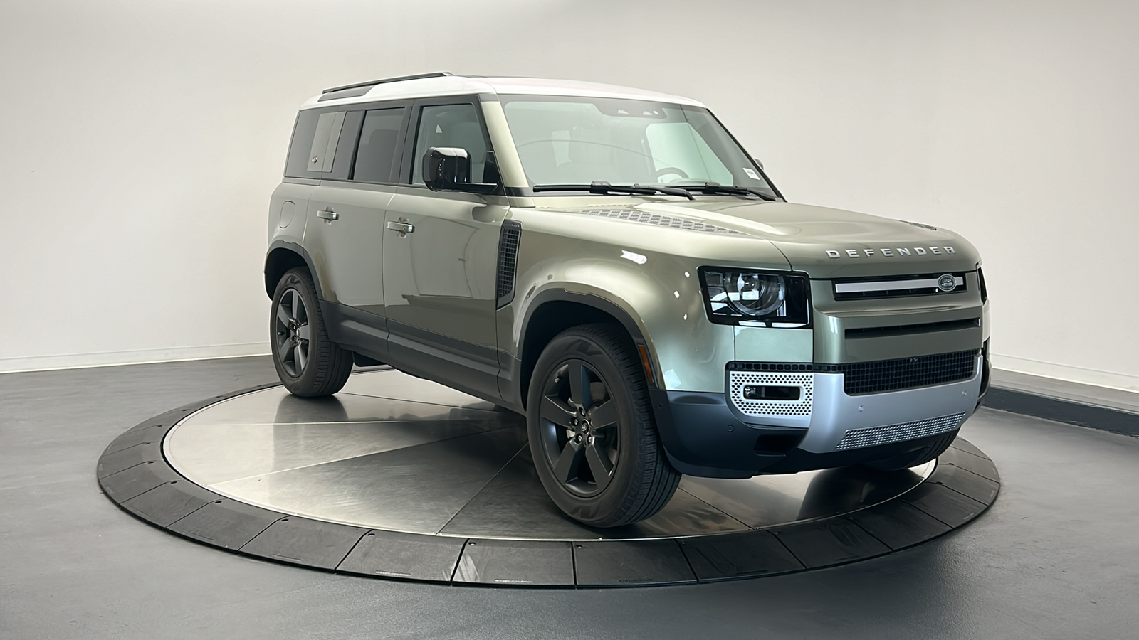 2024 Land Rover Defender 110 S 7