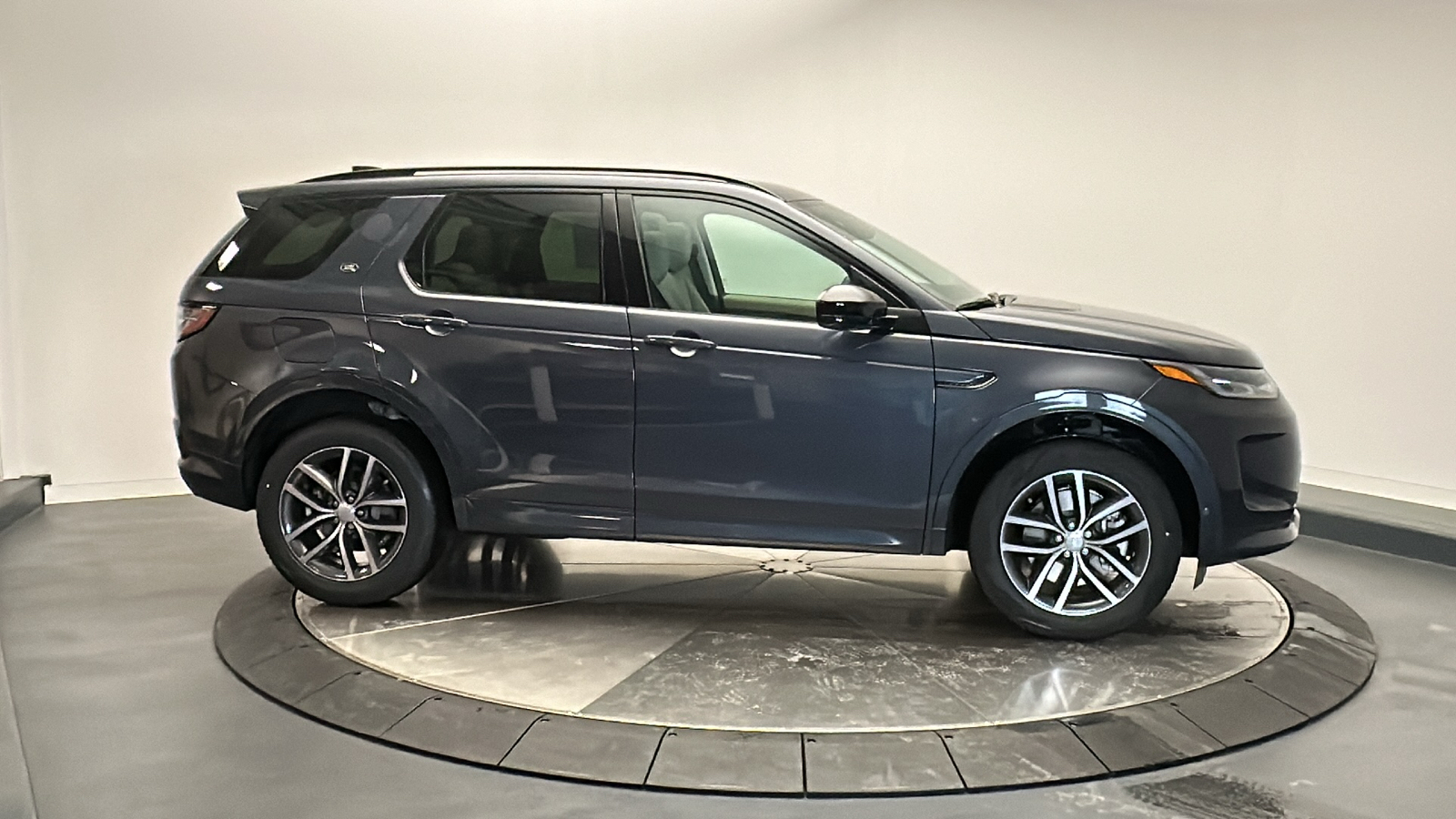 2024 Land Rover Discovery Sport S 6