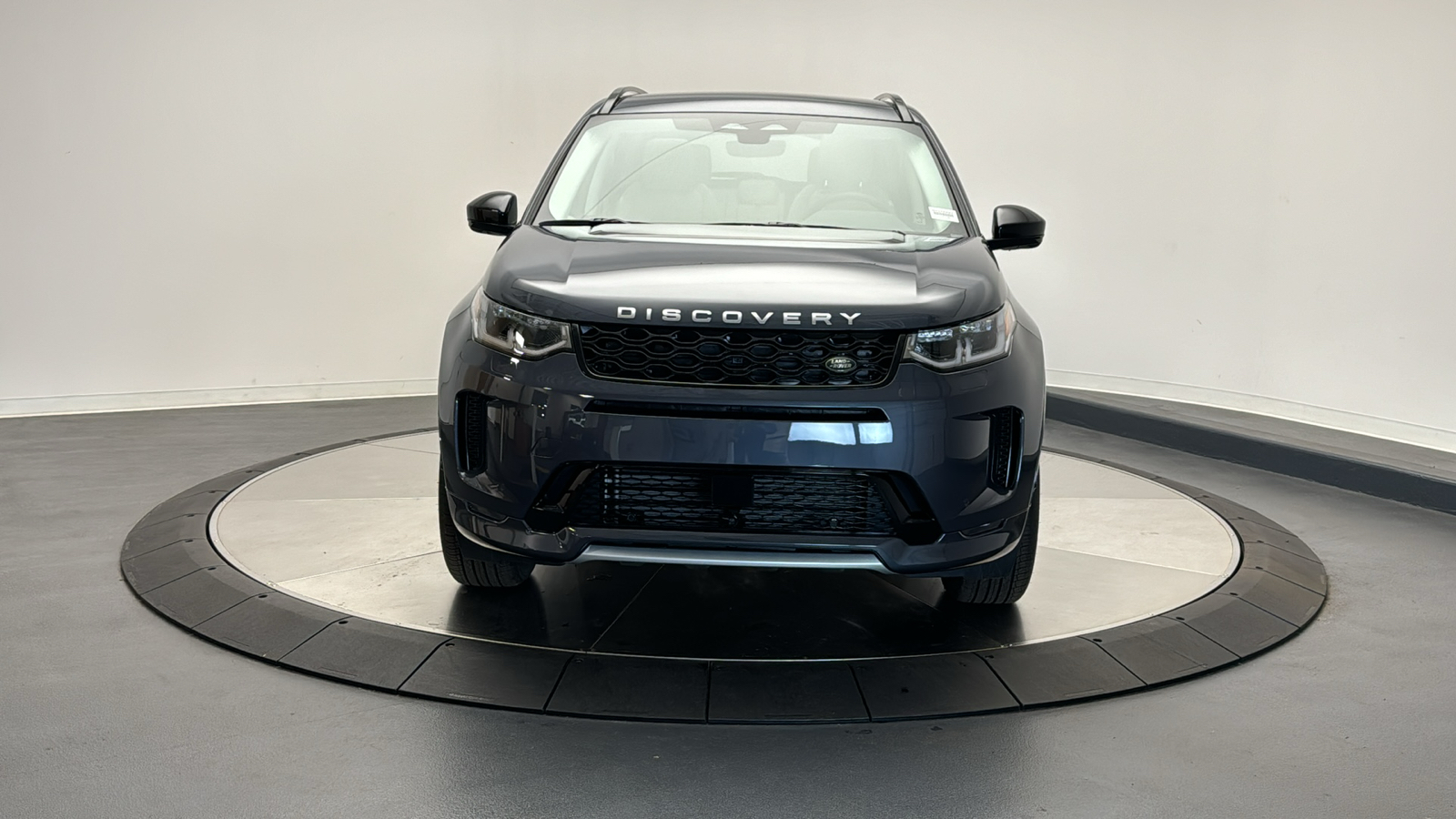 2024 Land Rover Discovery Sport S 8