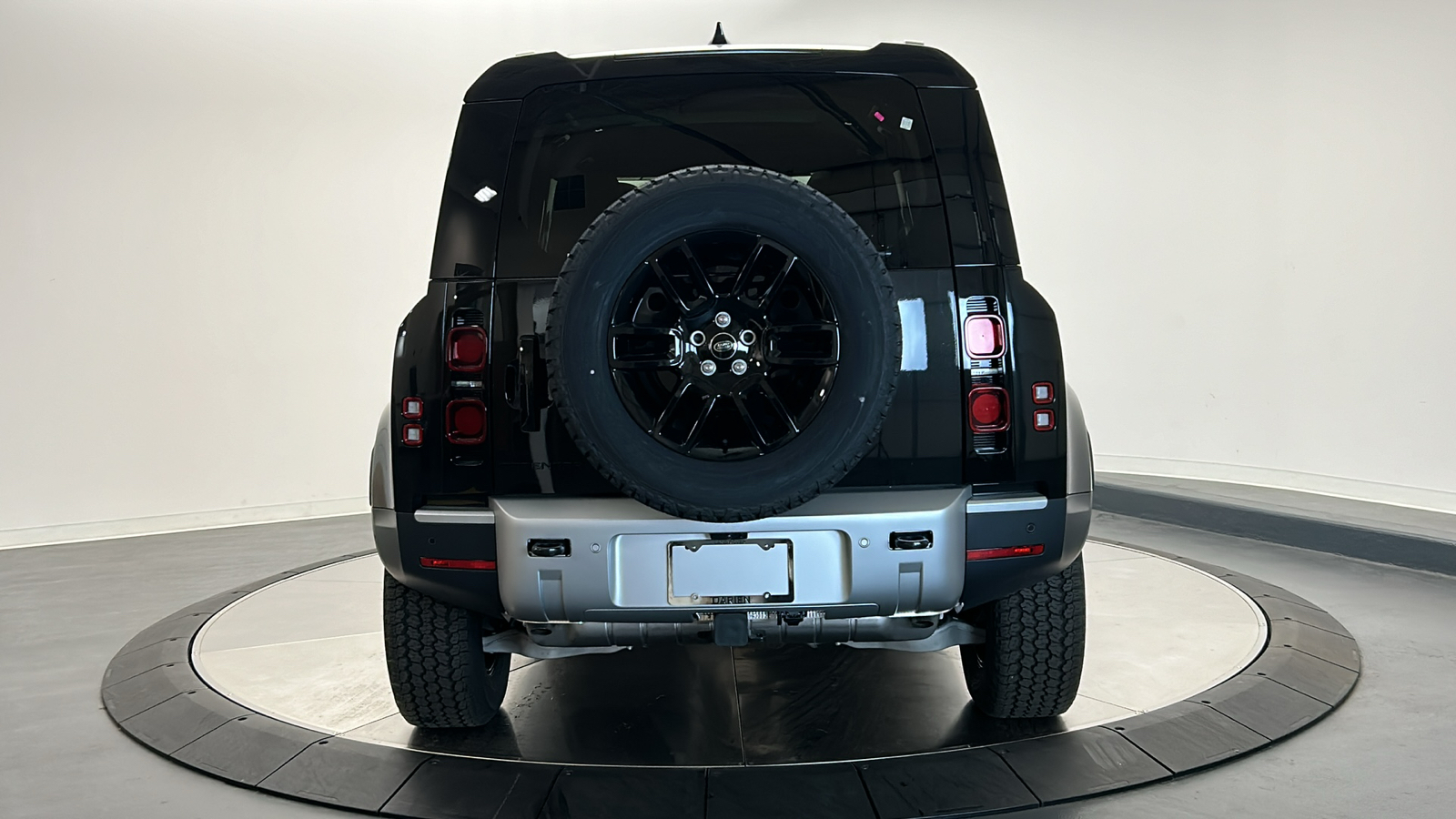 2025 Land Rover Defender 110 S 4