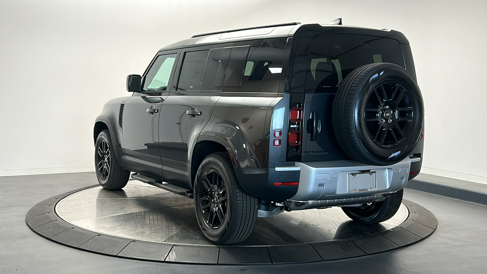 2025 Land Rover Defender 110 S 3