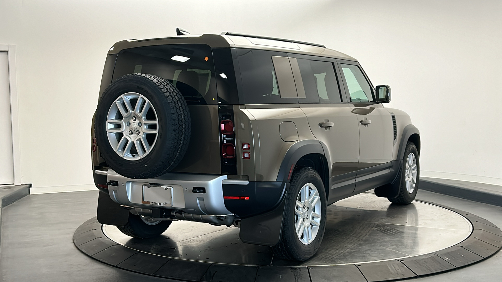 2025 Land Rover Defender 110 S 5