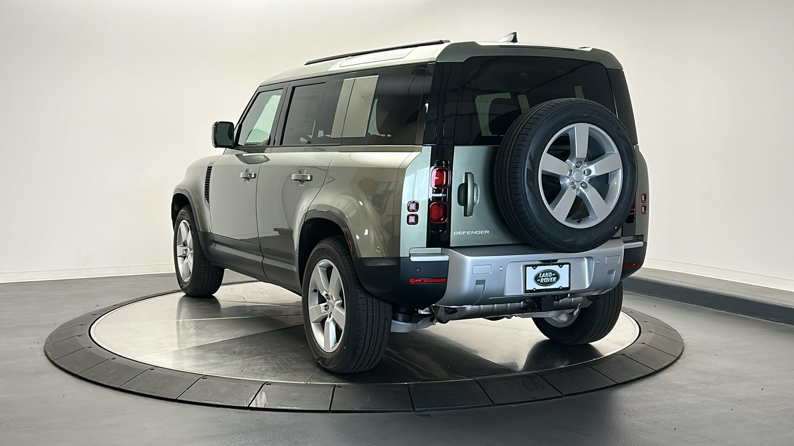 2025 Land Rover Defender 110 S 3