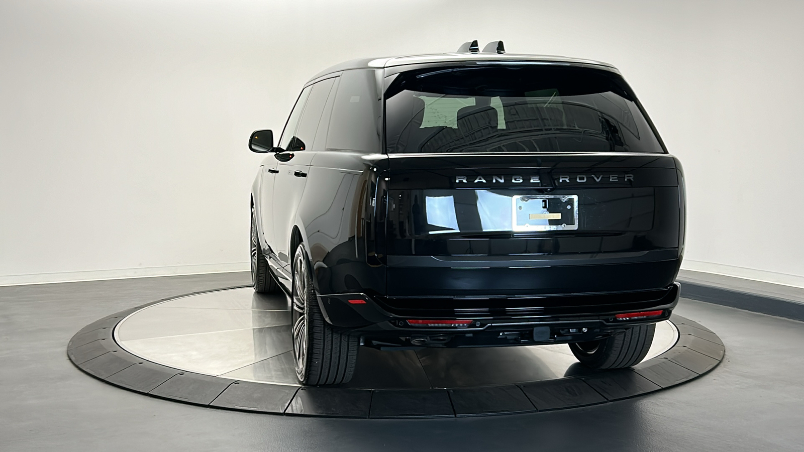 2025 Land Rover Range Rover Autobiography 3