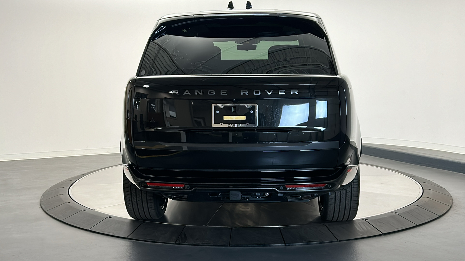 2025 Land Rover Range Rover Autobiography 4