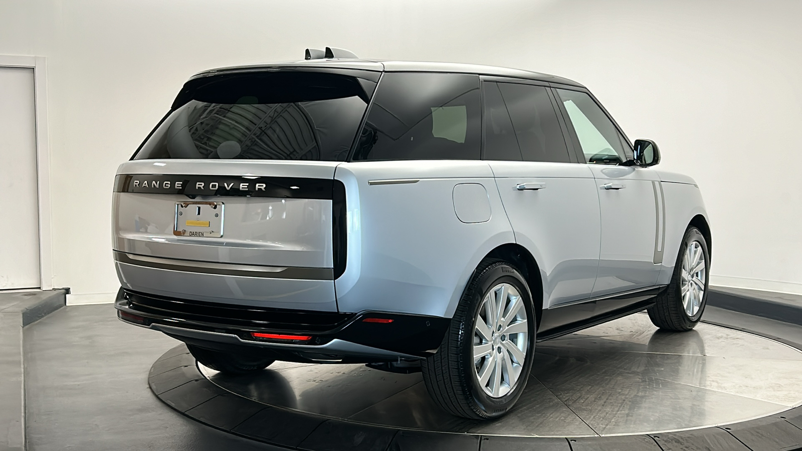 2025 Land Rover Range Rover SE 5