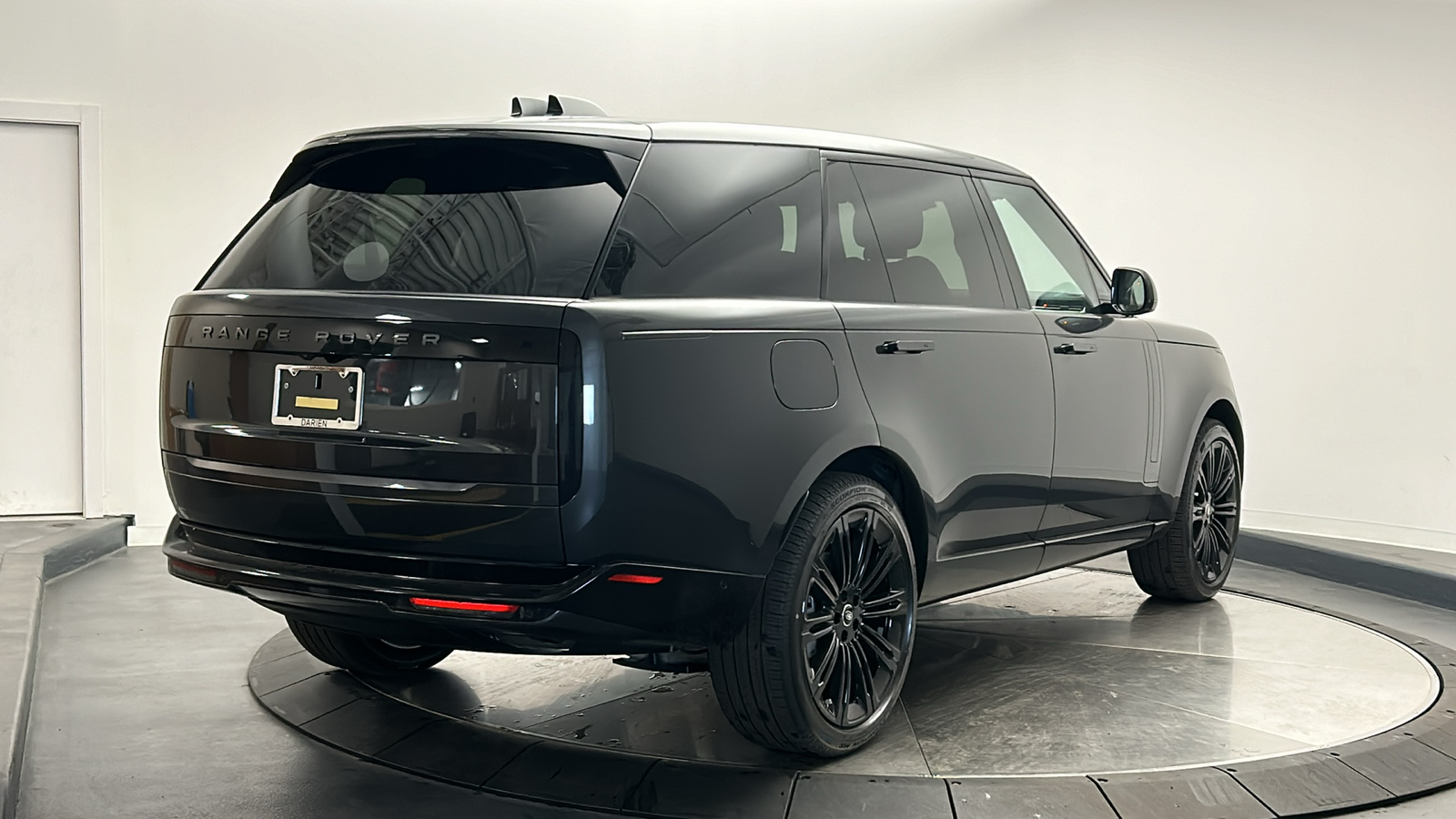 2025 Land Rover Range Rover SE 5