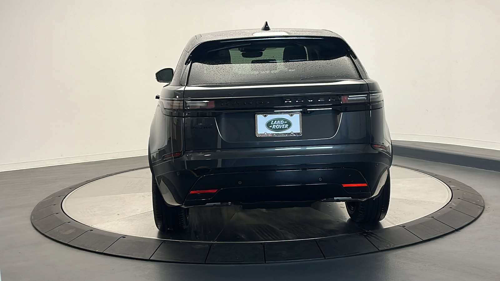 2025 Land Rover Range Rover Velar Dynamic SE 4