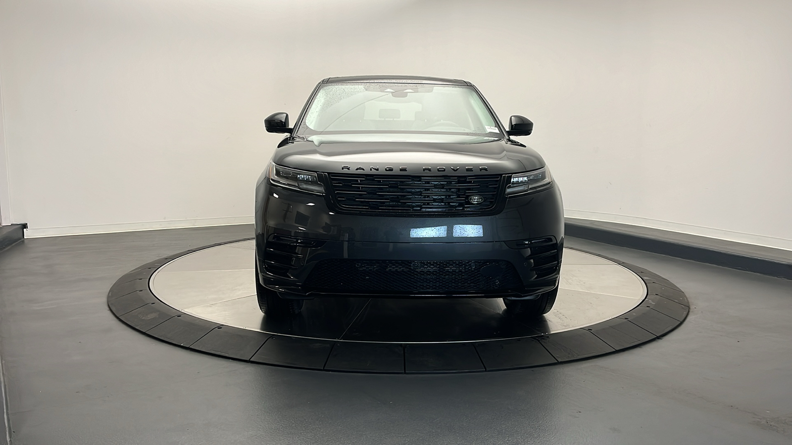 2025 Land Rover Range Rover Velar Dynamic SE 8