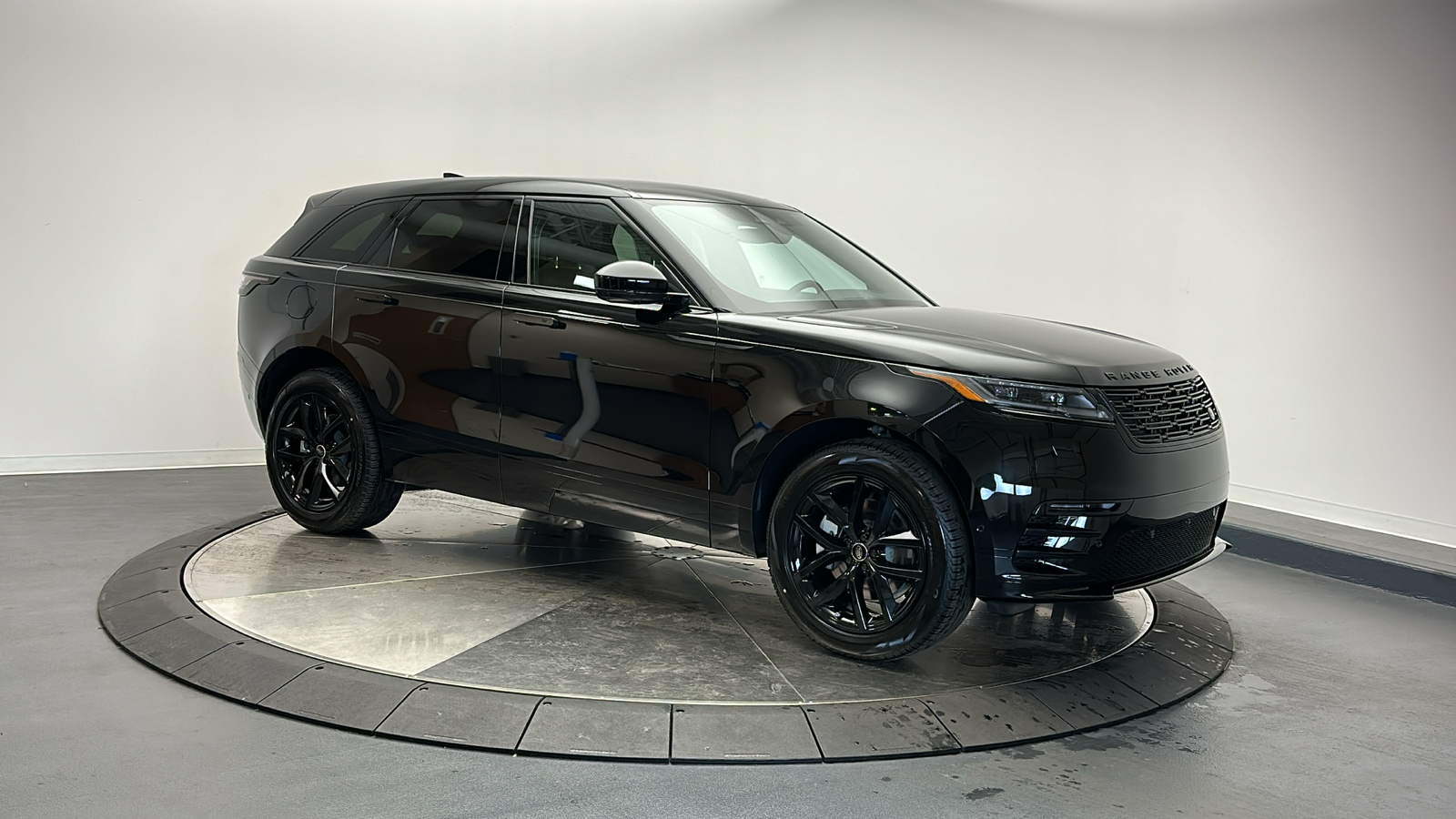 2025 Land Rover Range Rover Velar Dynamic SE 7