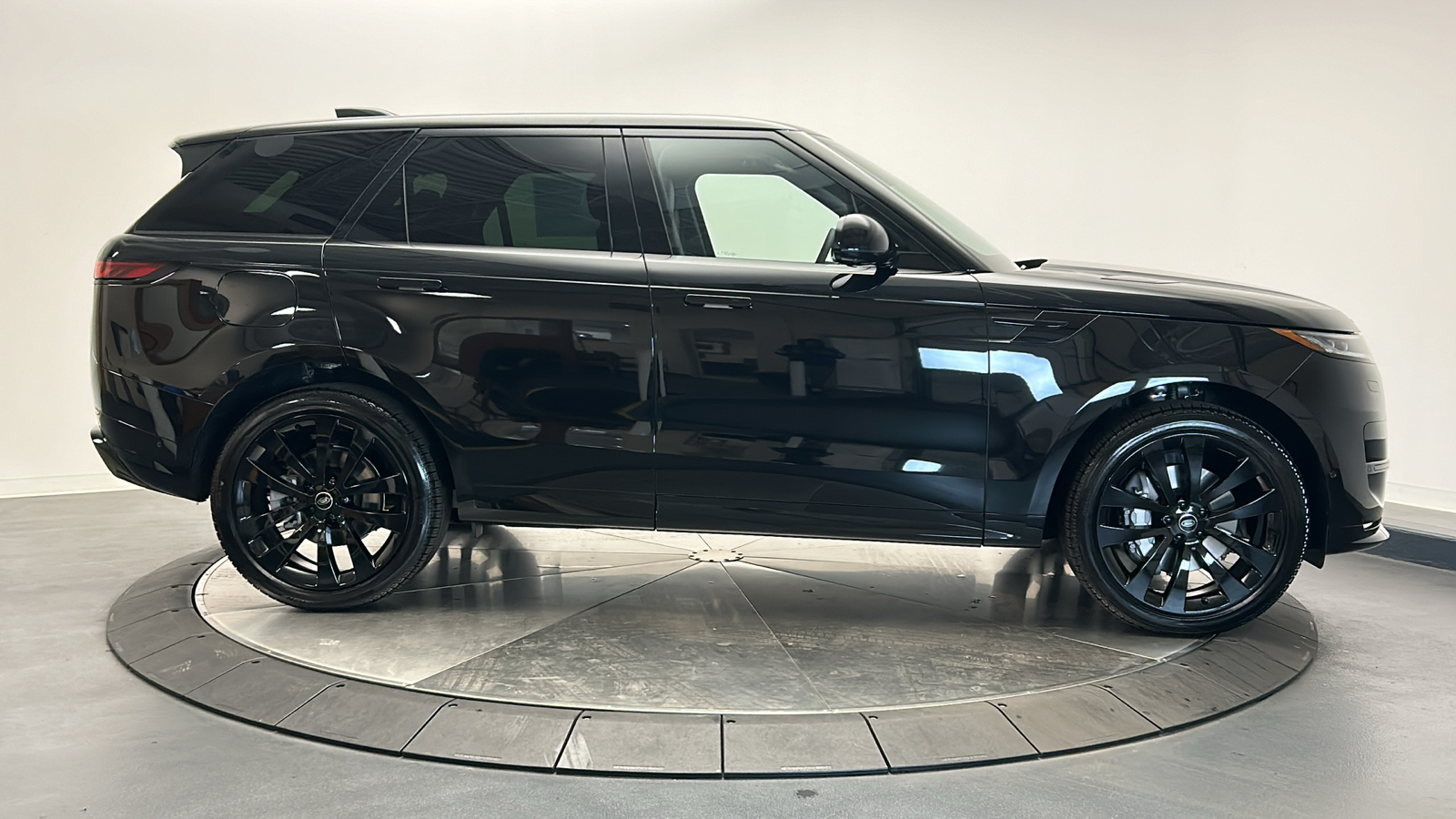 2025 Land Rover Range Rover Sport Dynamic 6